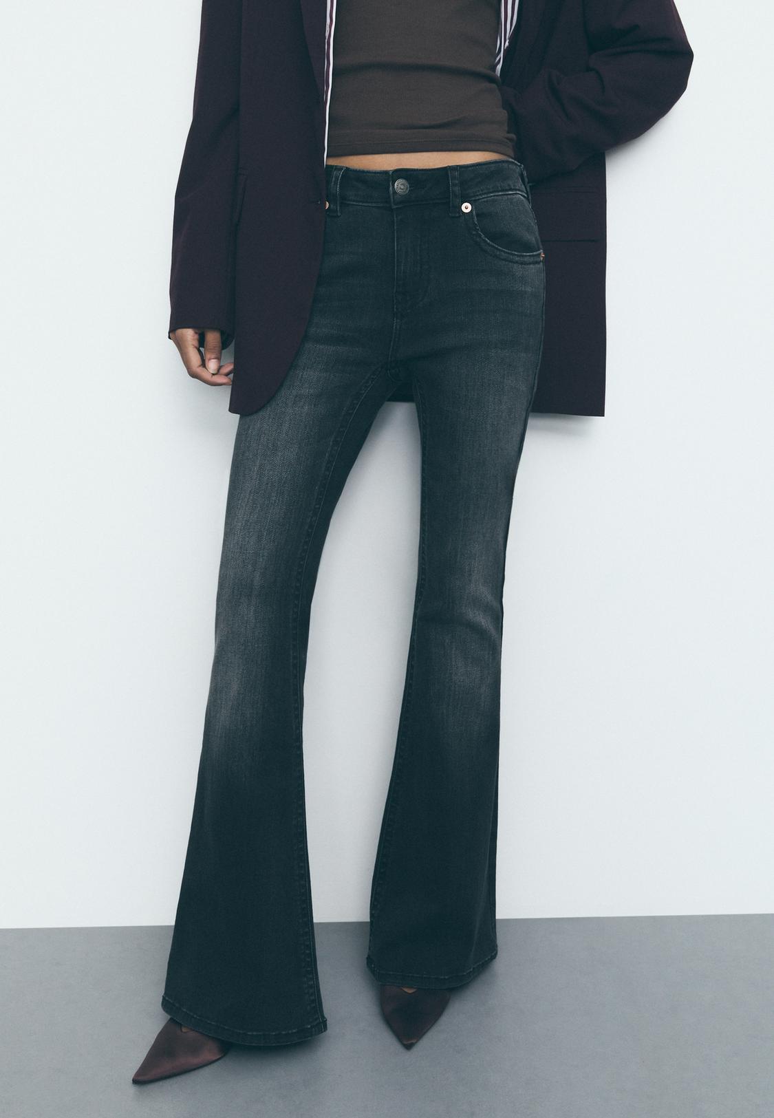 D04 low rise flared jeans Women's fashion Stradivarius Jordan