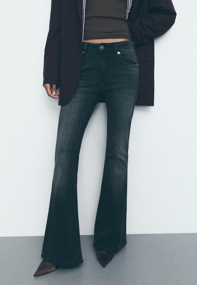 d04 low rise flared jeans