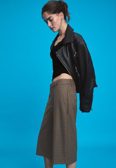 Tailored checked crossover-waist Bermuda shorts — Beige 1