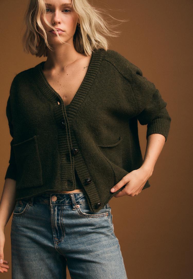 chaqueta punto detalle doble cuello