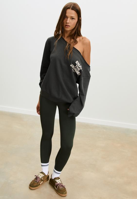 camisola posicional ombro descoberto