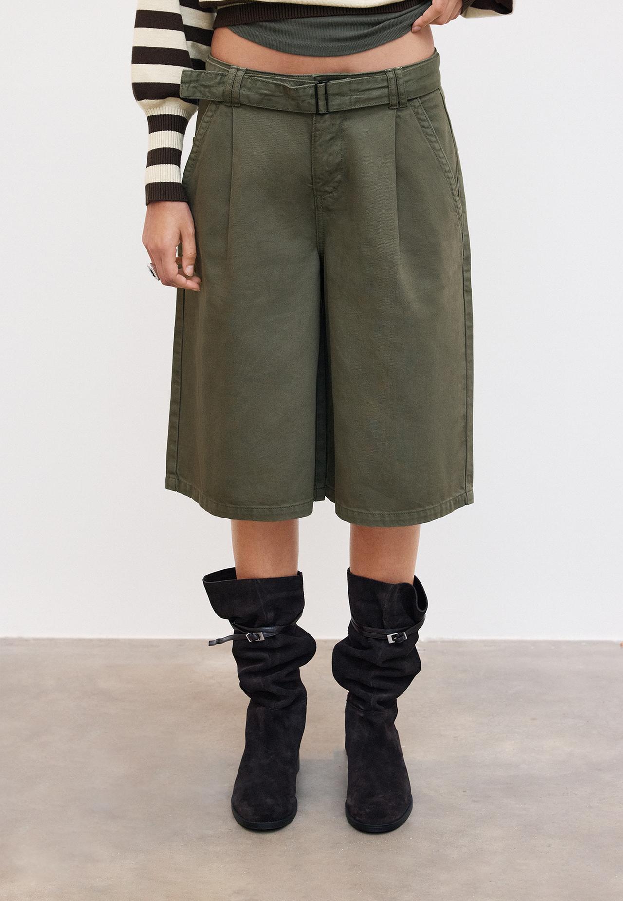 Baggy Bermuda shorts with belt — Khaki