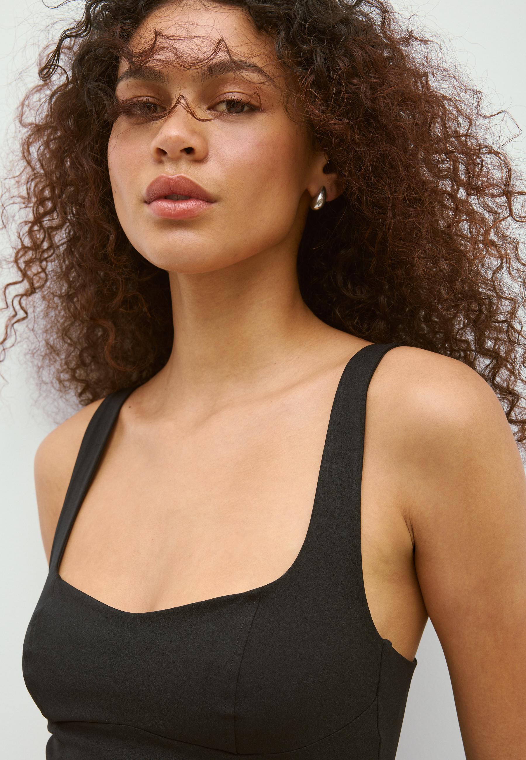 Short bodice dress — Black