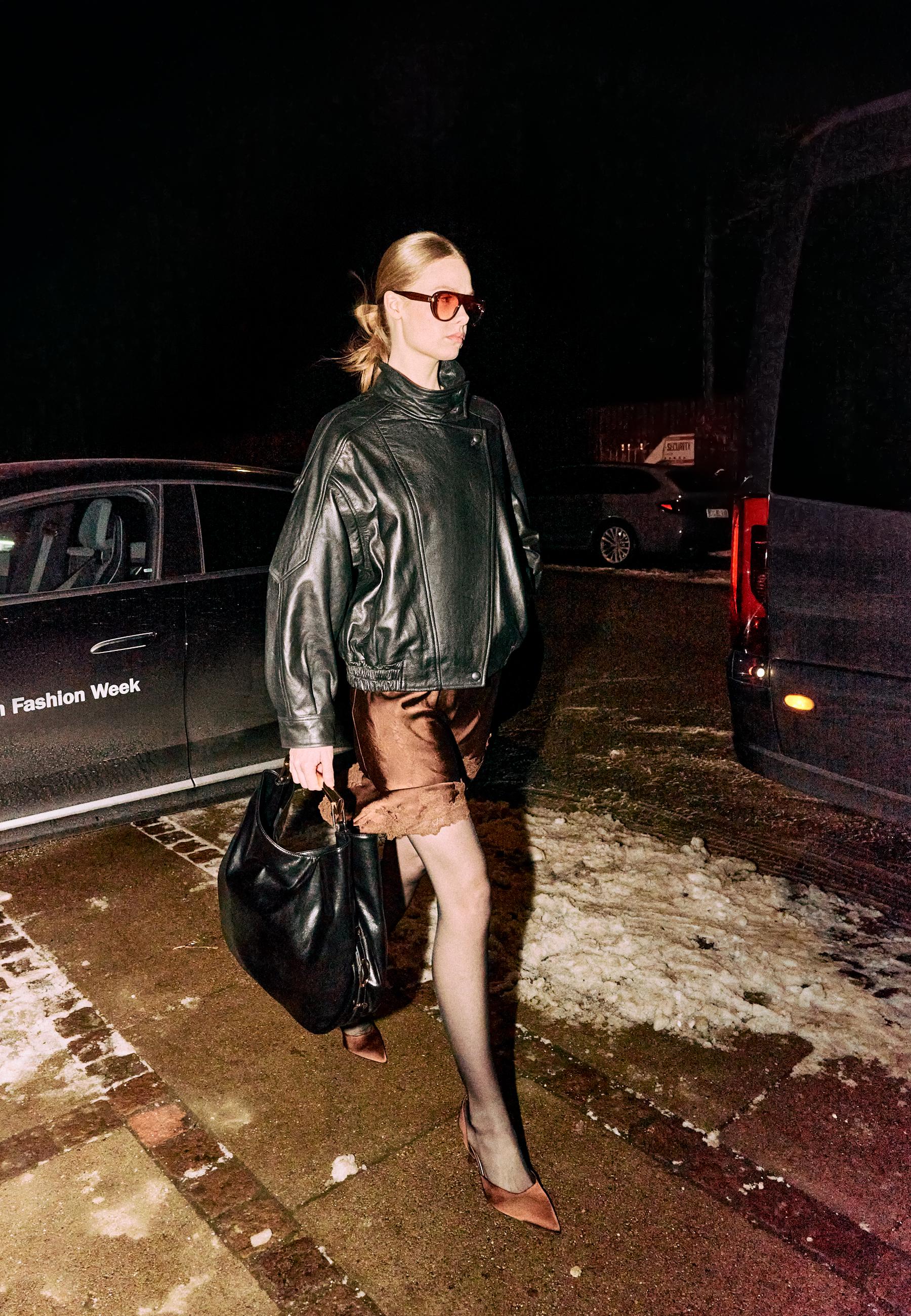 Oversize 100% leather flap jacket — Black