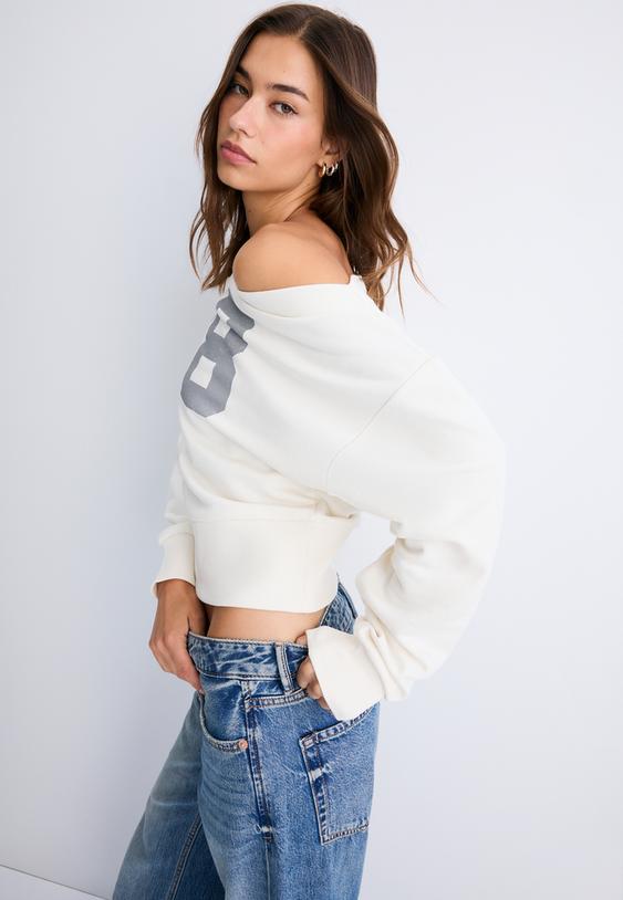 sudadera cropped escote barca