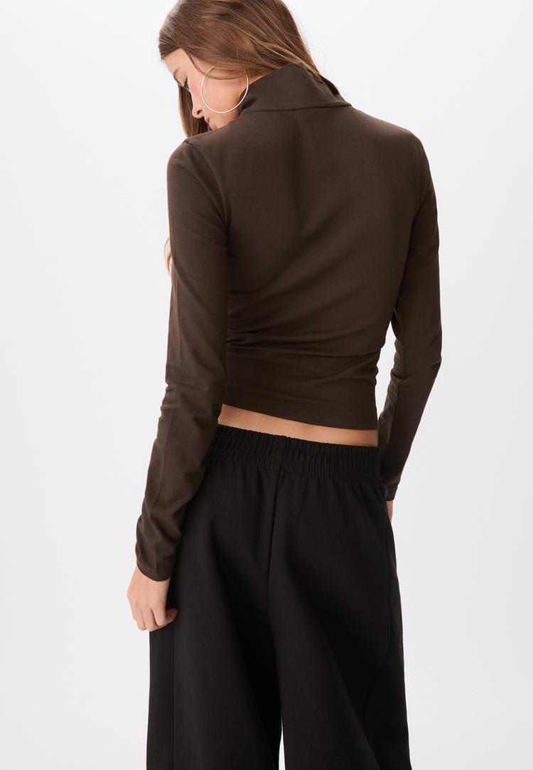 camiseta cremallera doble