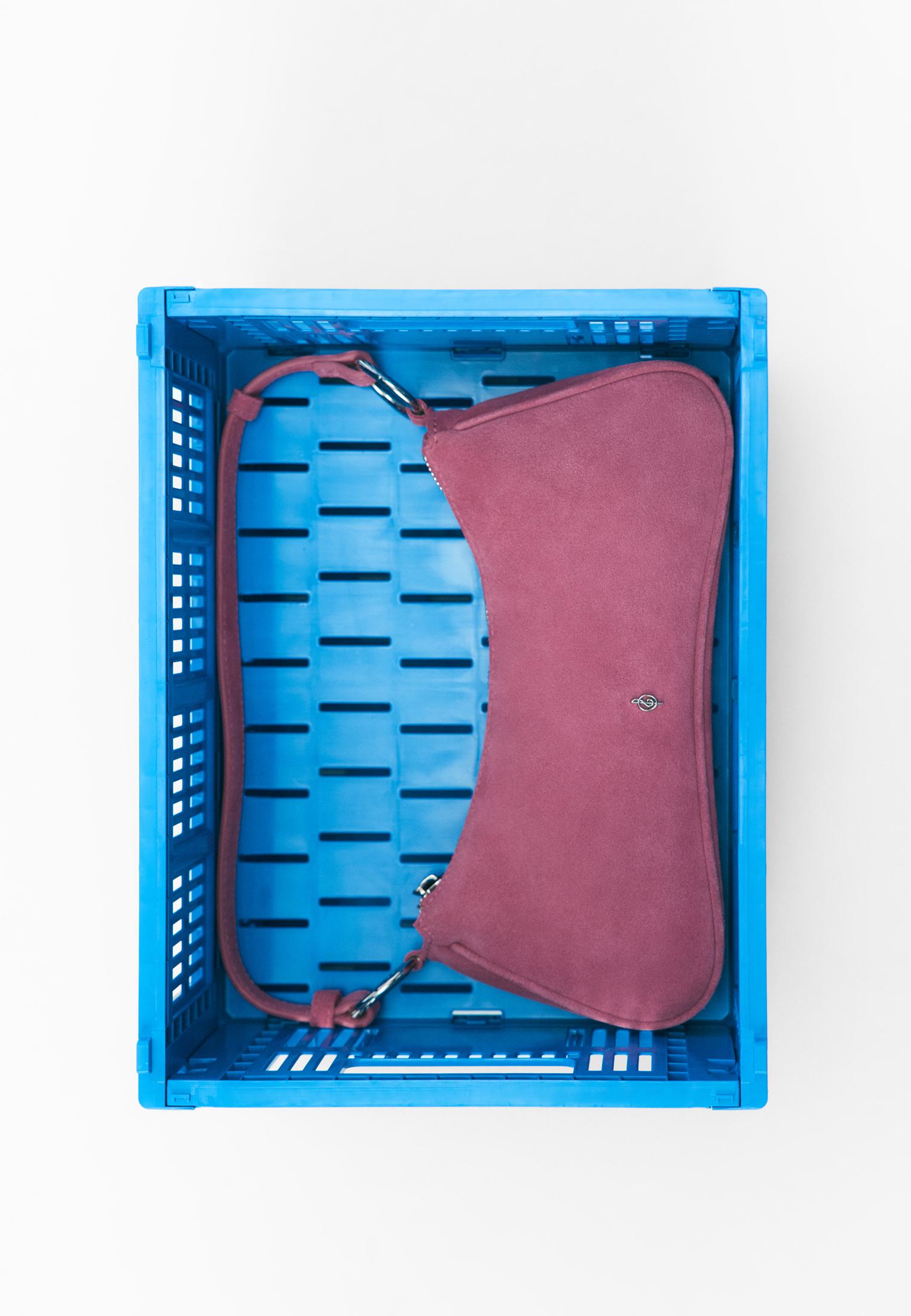100% leather moon crossbody bag — Fuchsia