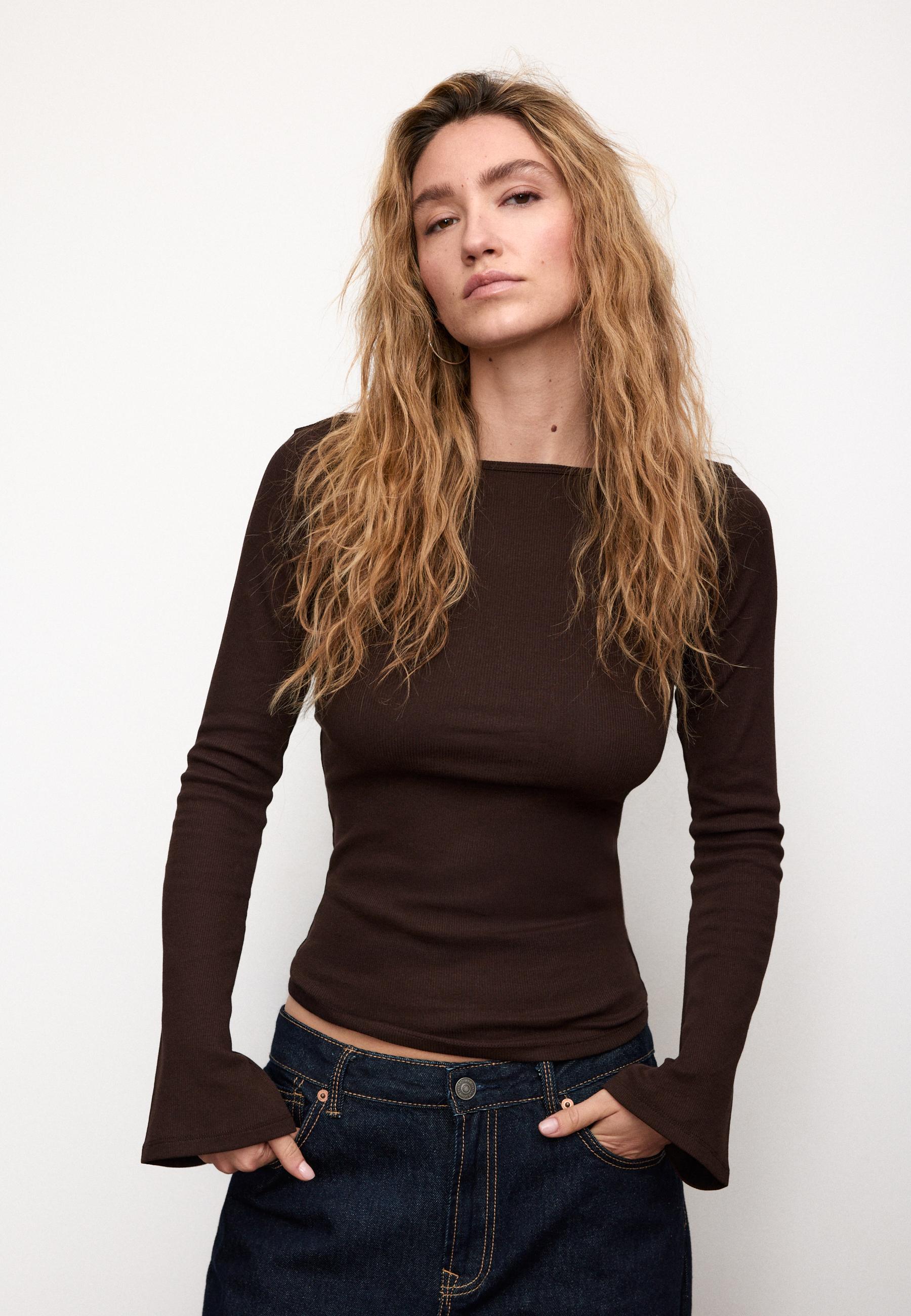 Basic bell sleeve T-shirt — Brown