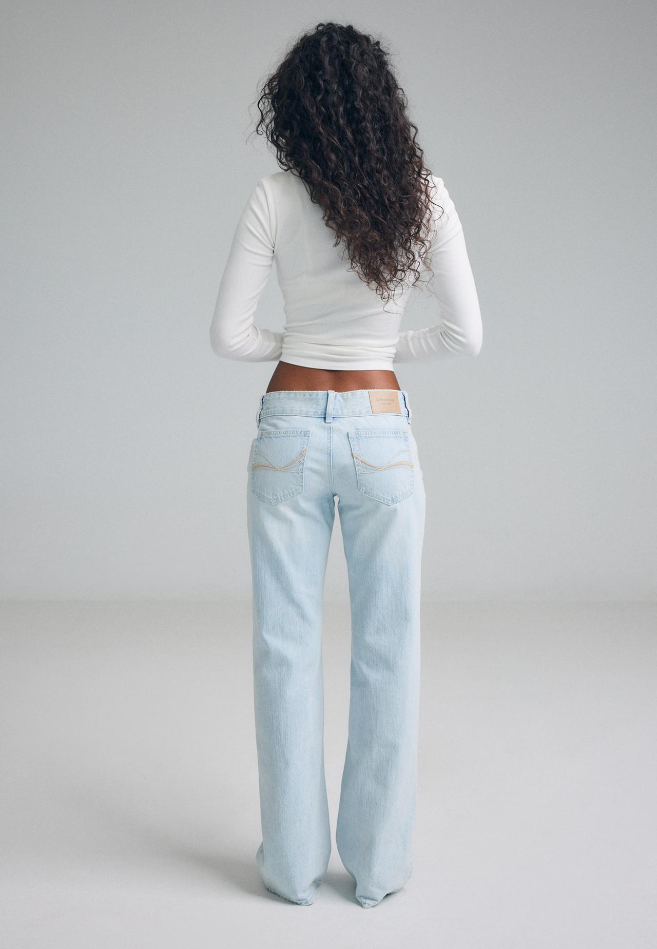 Low-rise straight jeans with hammer waist — LIGHT BLEACH