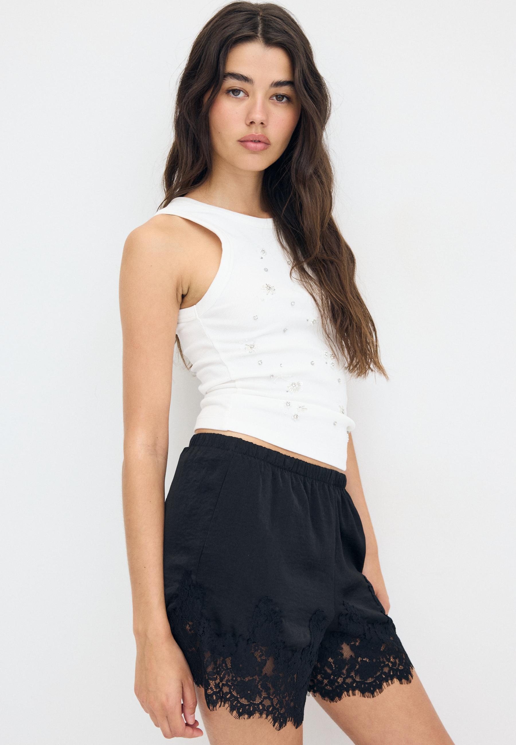 Satin lace shorts — Black