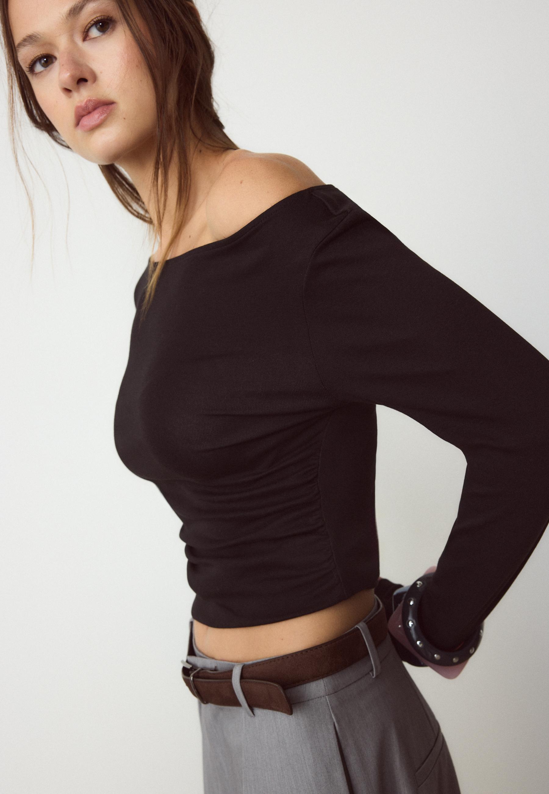 Long sleeve T-shirt with gathering — Black
