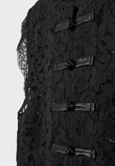 Lace top with toggle — Black 9