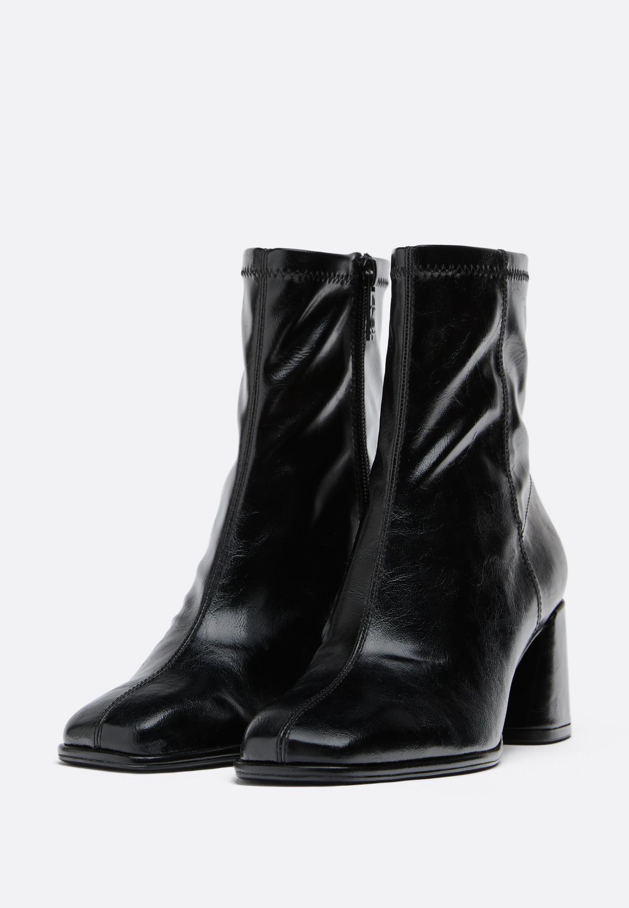 Block ankle boots — BLACK