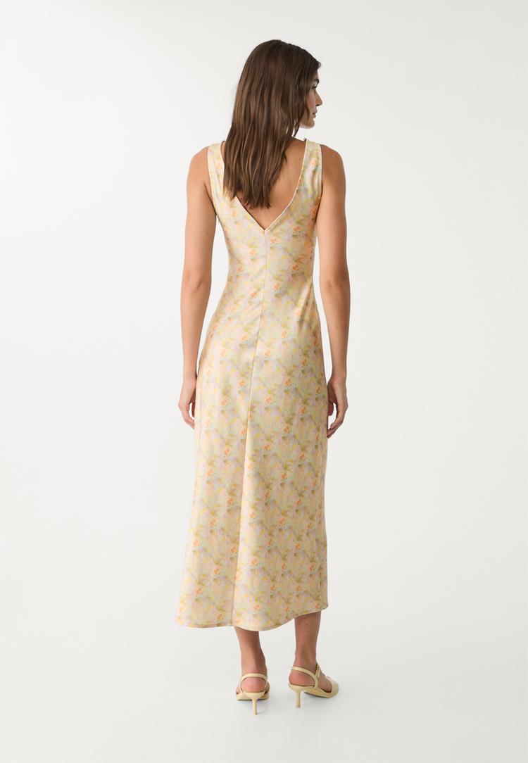 vestido midi satinado encaje