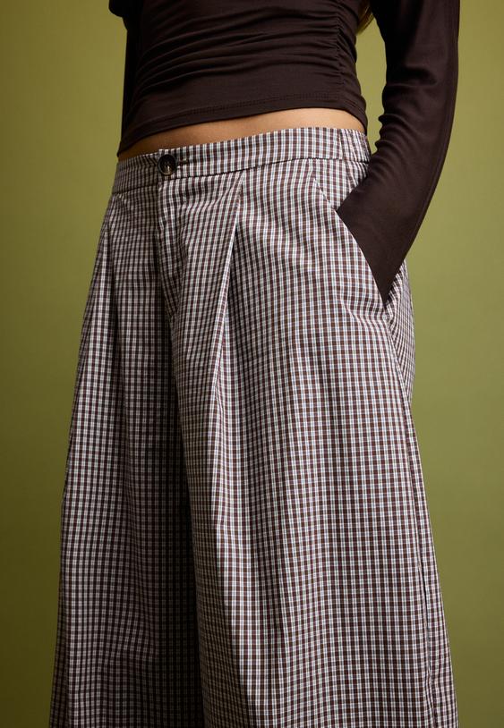 Stradivarius Pantaloni Balloon Fit În Carouri Maro Xs
