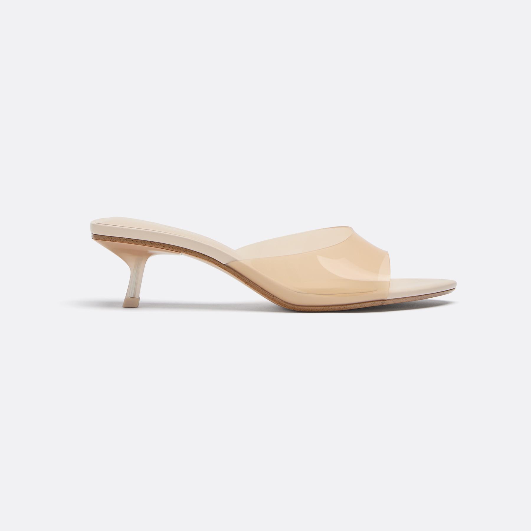 Vinyl vamp kitten heel sandals — BEIGE