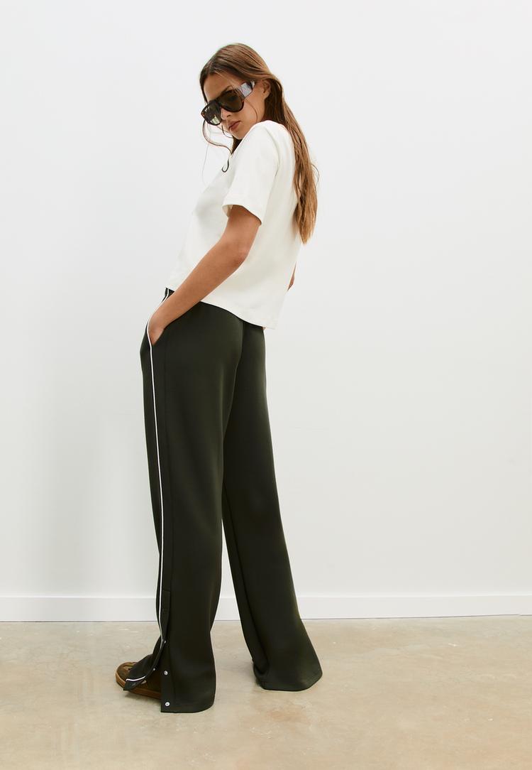 pantalon jogger botones tacto suave