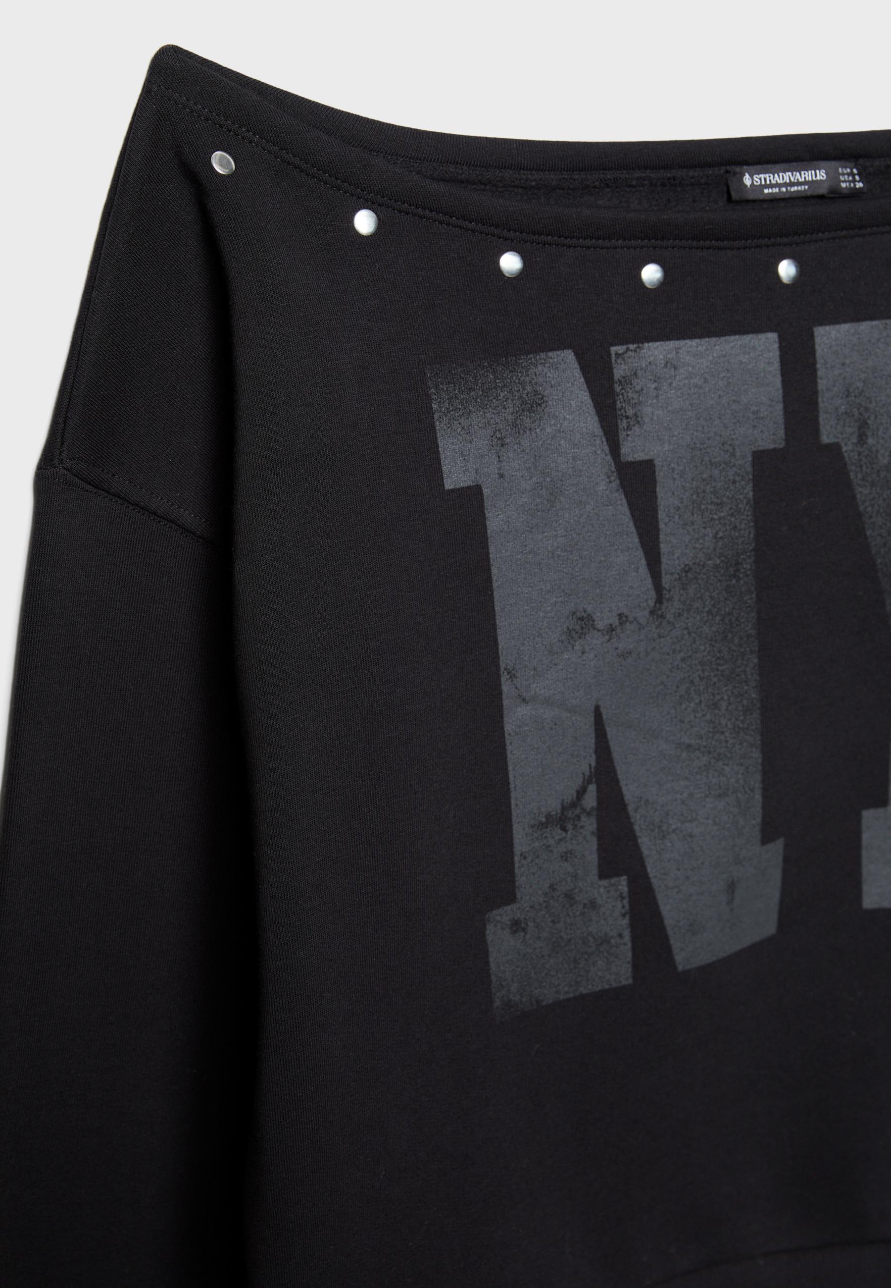 Studded sweatshirt — Black