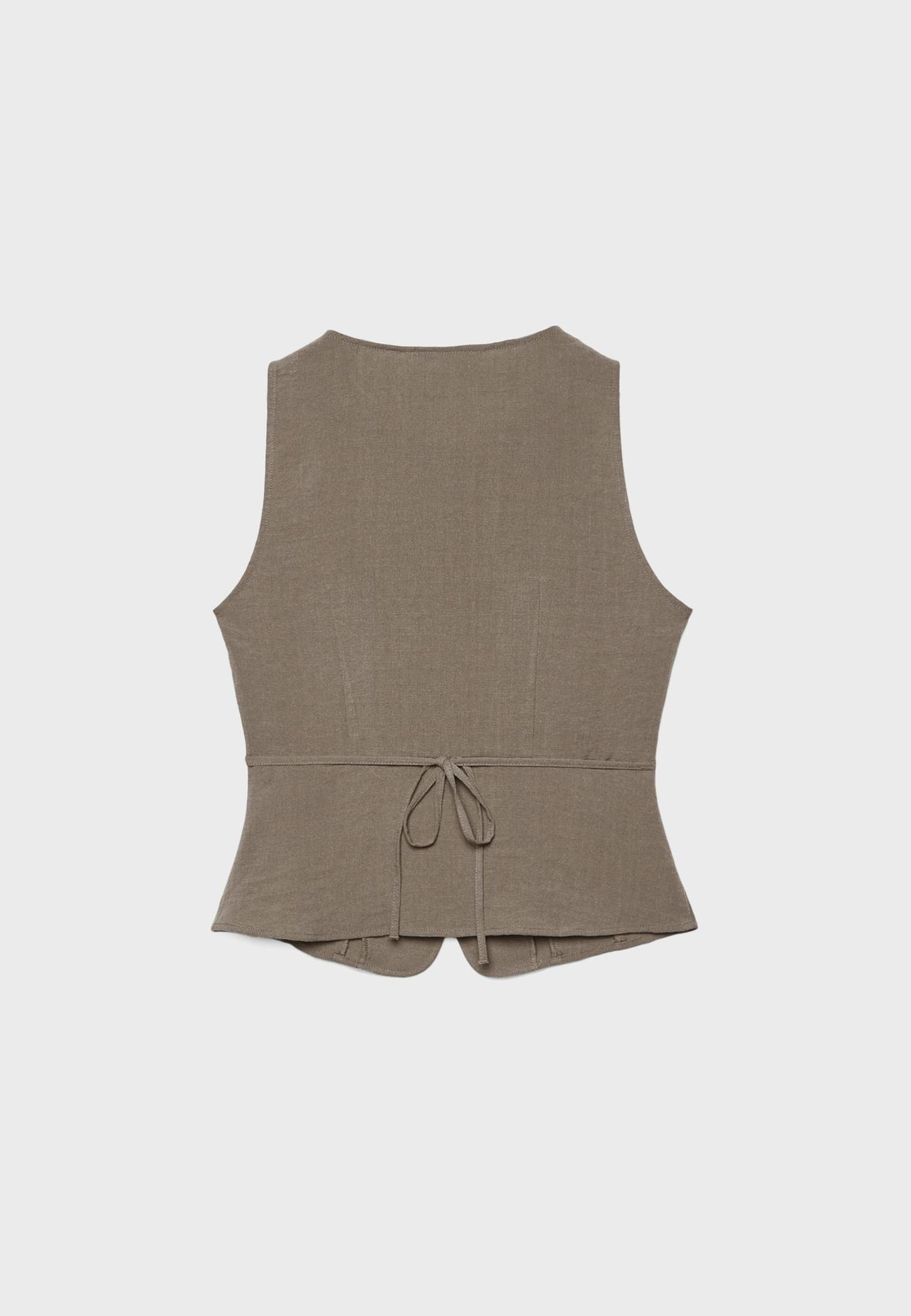 Buttoned waistcoat — Brown