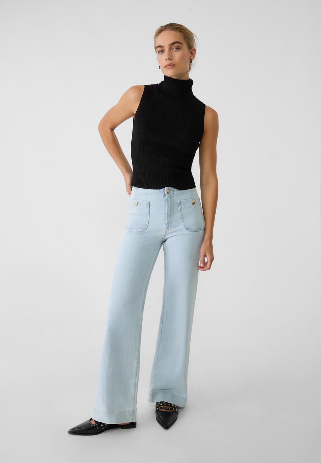 D77 Minimalist jeans with pockets