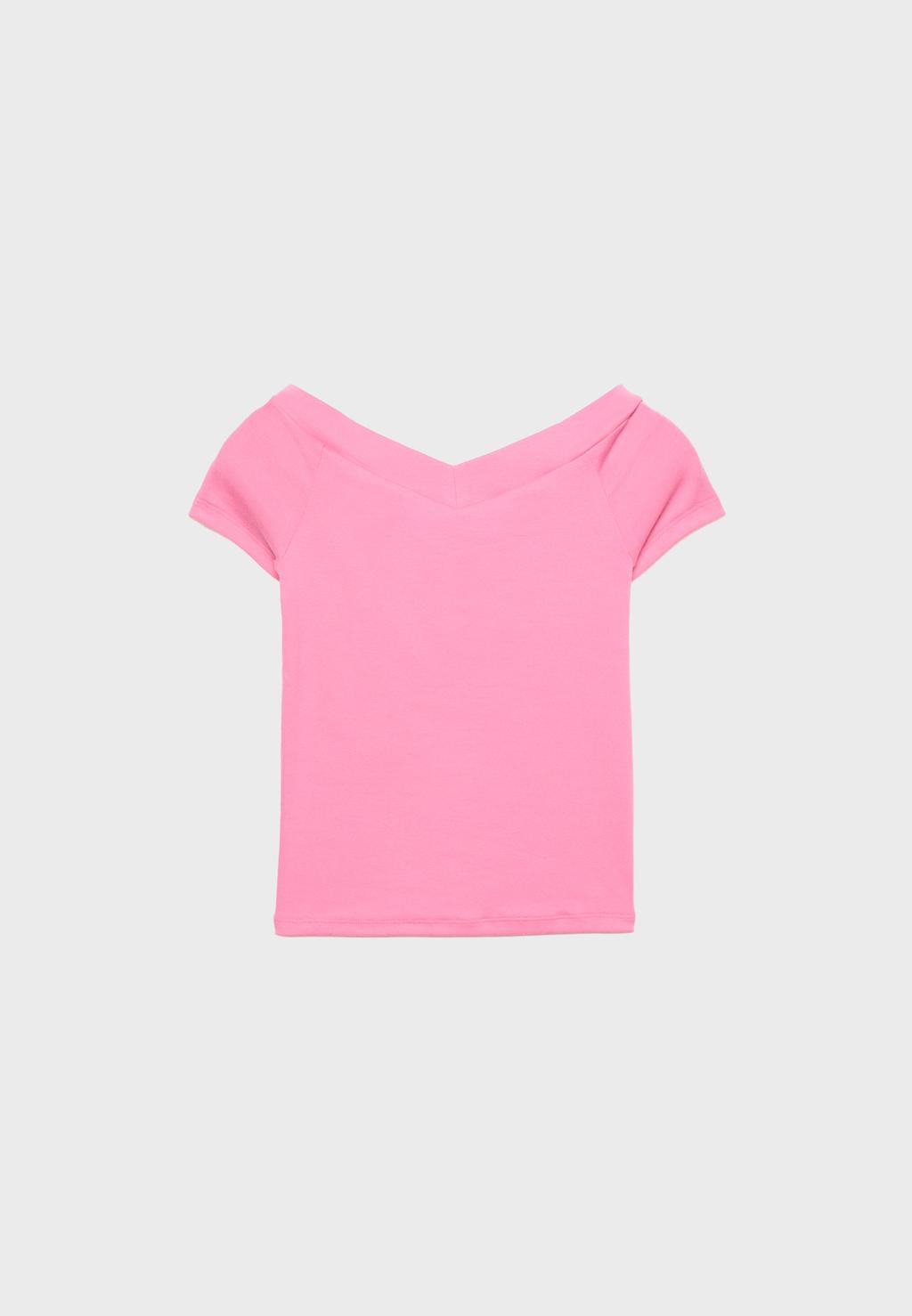 V-neck T-shirt