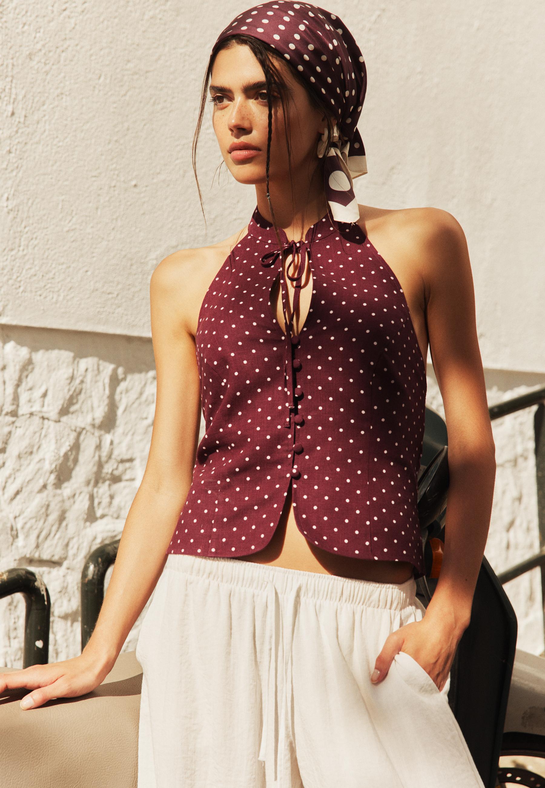 Polka dot print fitted halter top — Purple