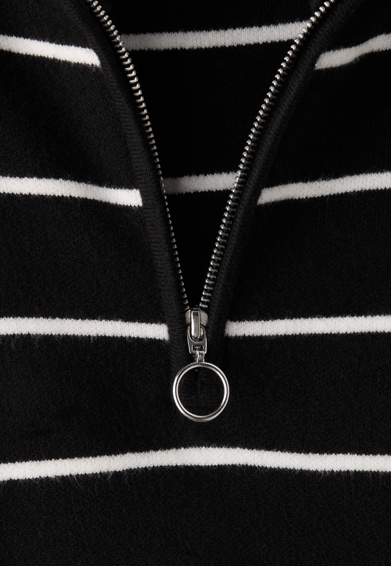Zip-up knit sweater — Ecru
