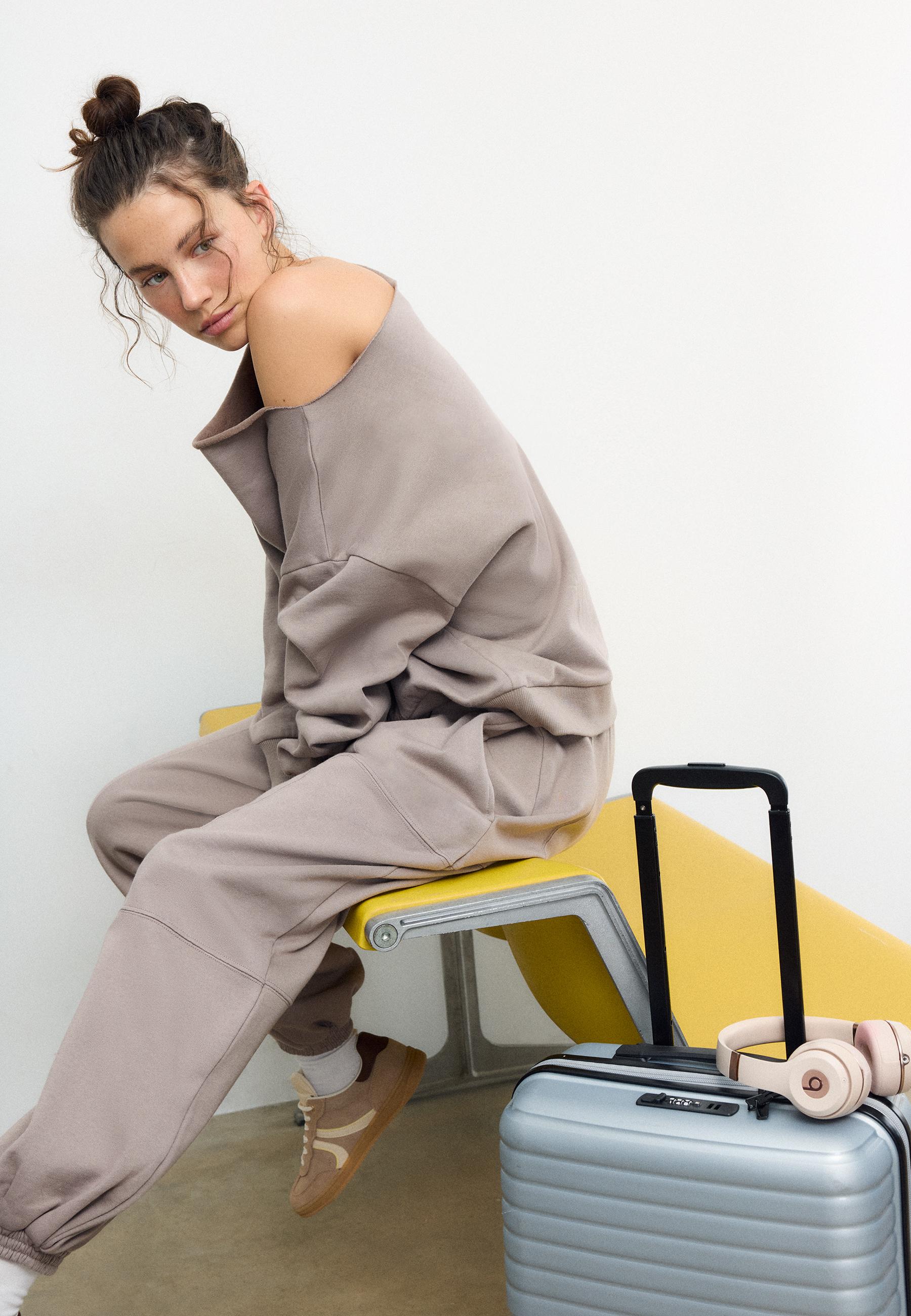 Basic omuz dekolteli sweatshirt - Görsel 2