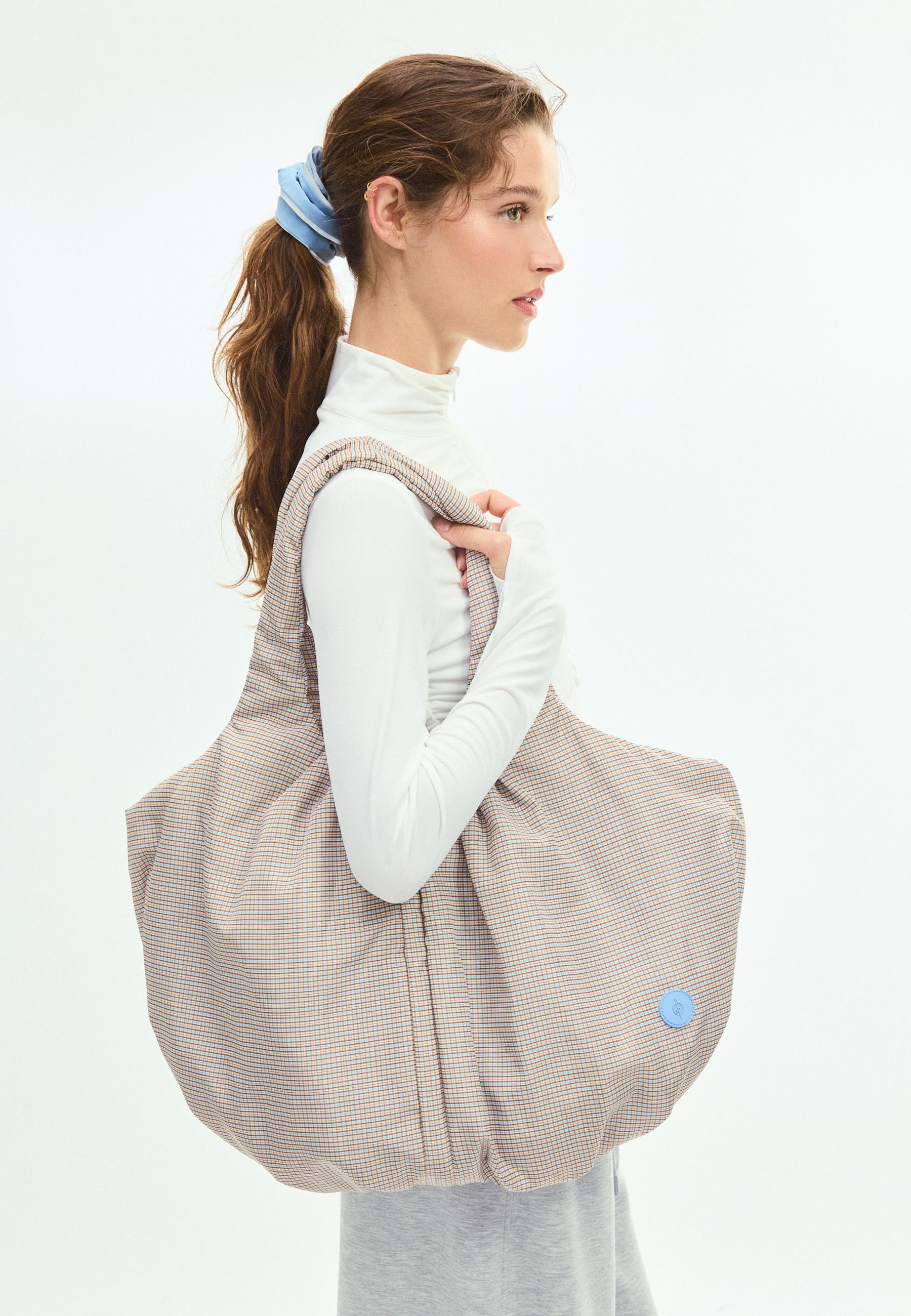 Quilted maxi bag — Sky blue