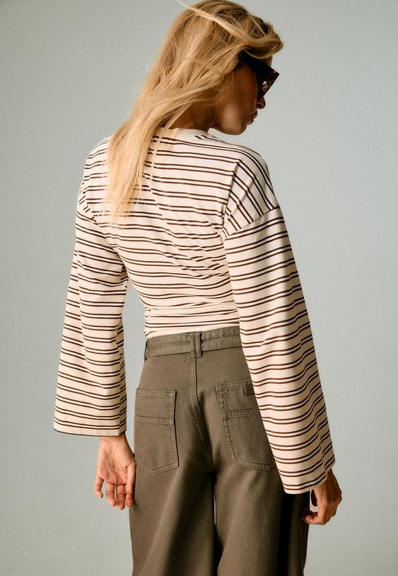 gestreiftes-langarmshirt-mit-taillierter-passform