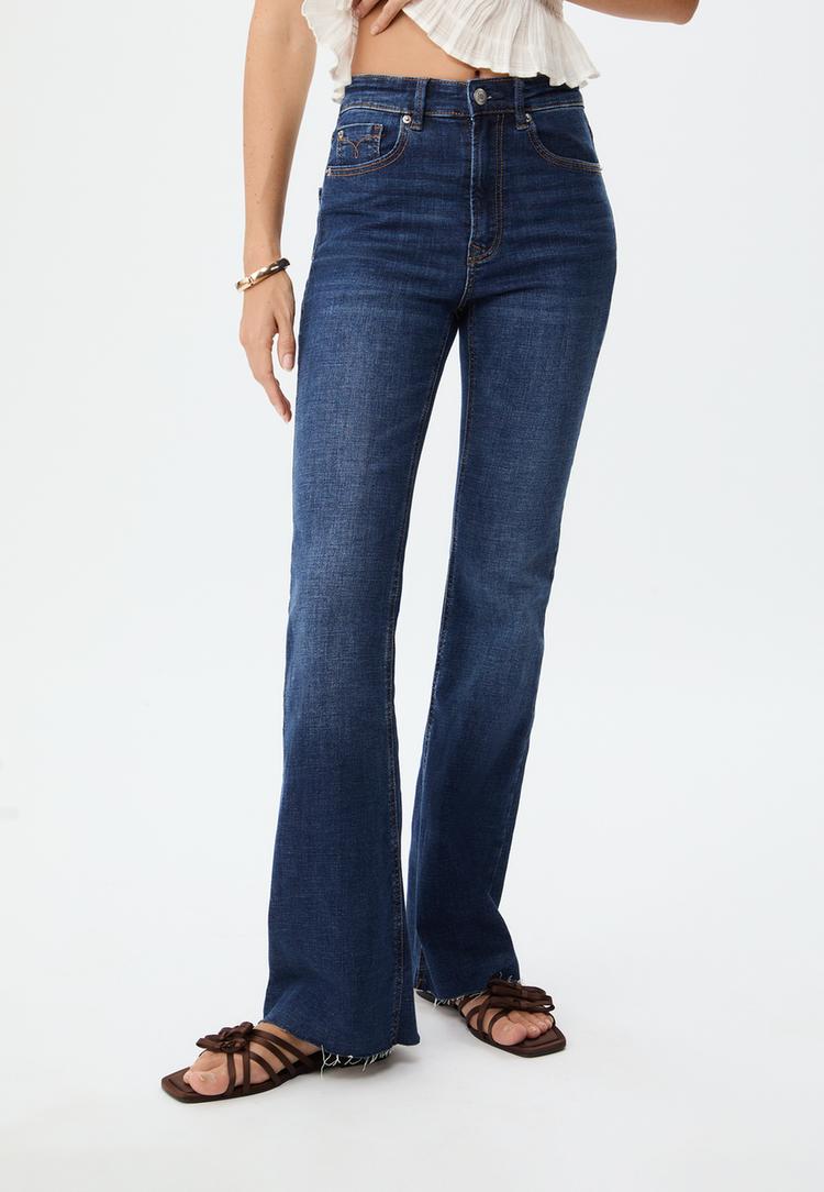 jeans-schlaghose-im-slim-fit
