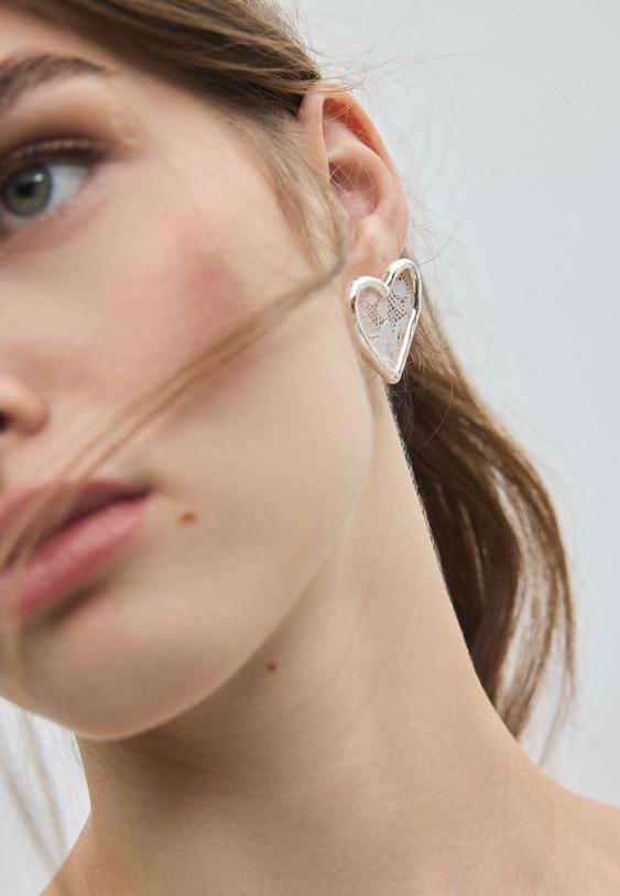 Stradivarius Lace Heart Stud Earrings Grey Os