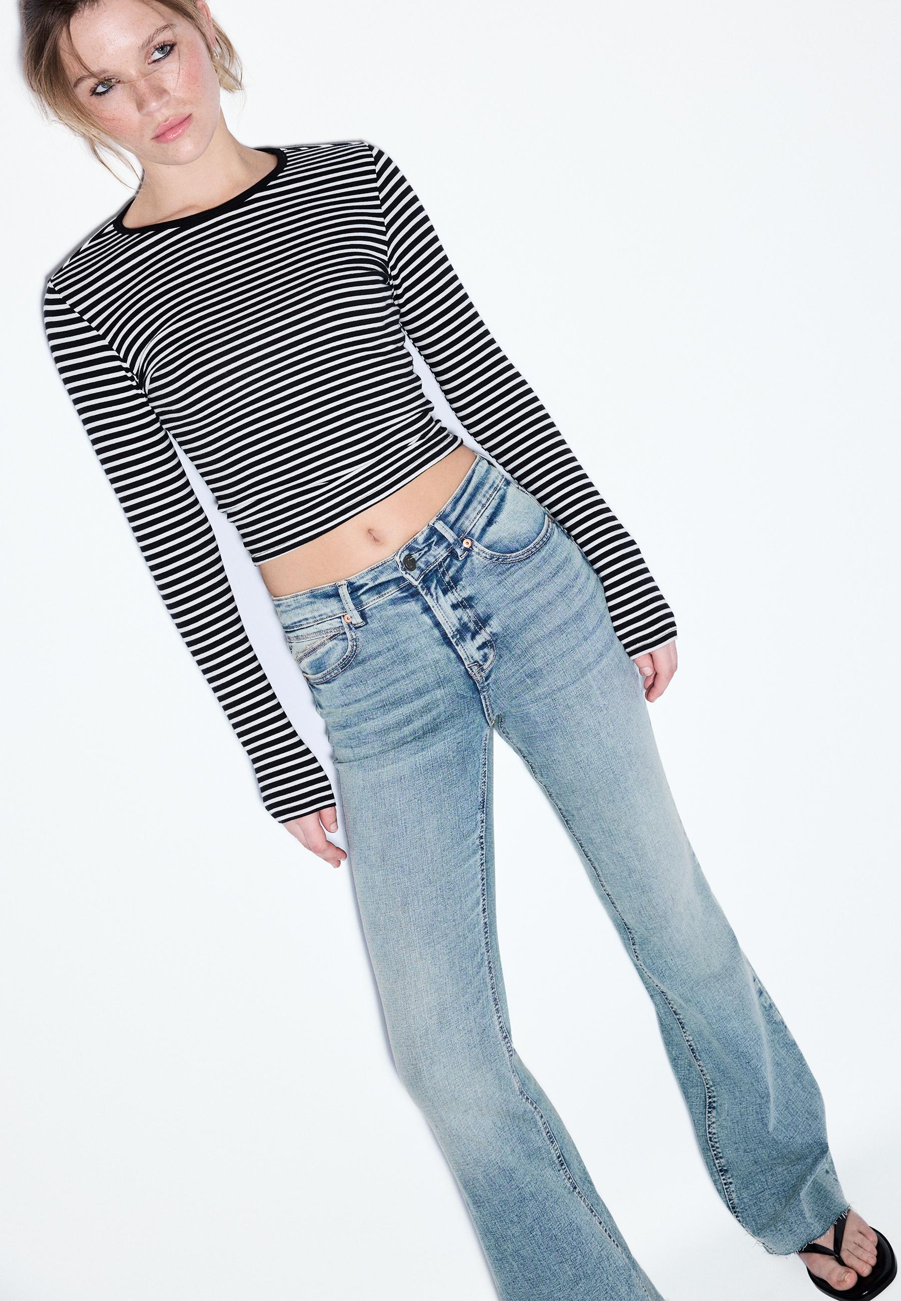 D74 yırtmaçlı çan paça jean