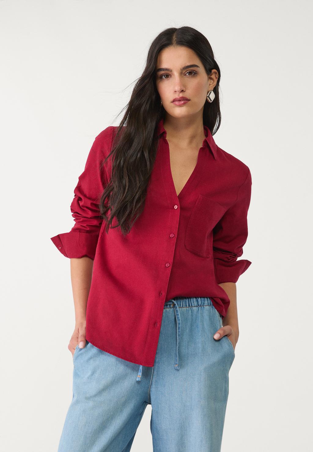 Loose linen-blend shirt with a pocket