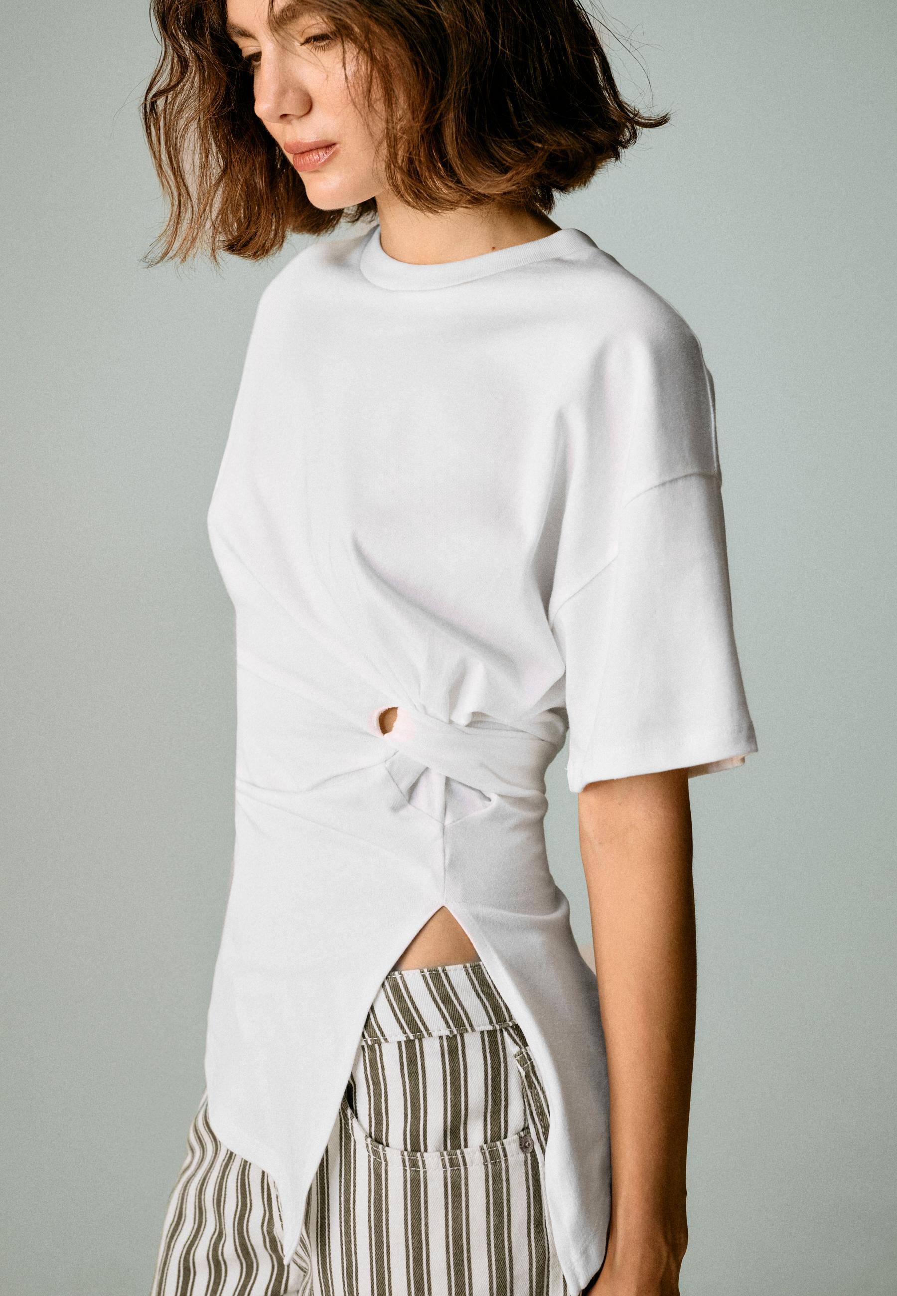 Short sleeve knot-detail T-shirt — Ecru
