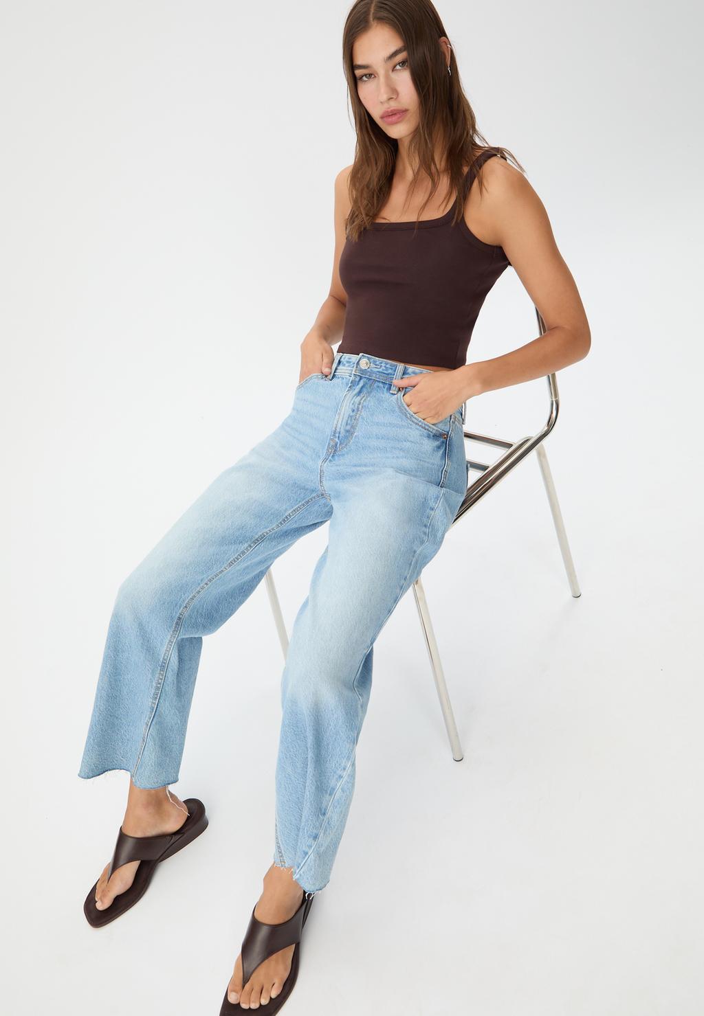 D96 cropped recht model jeans