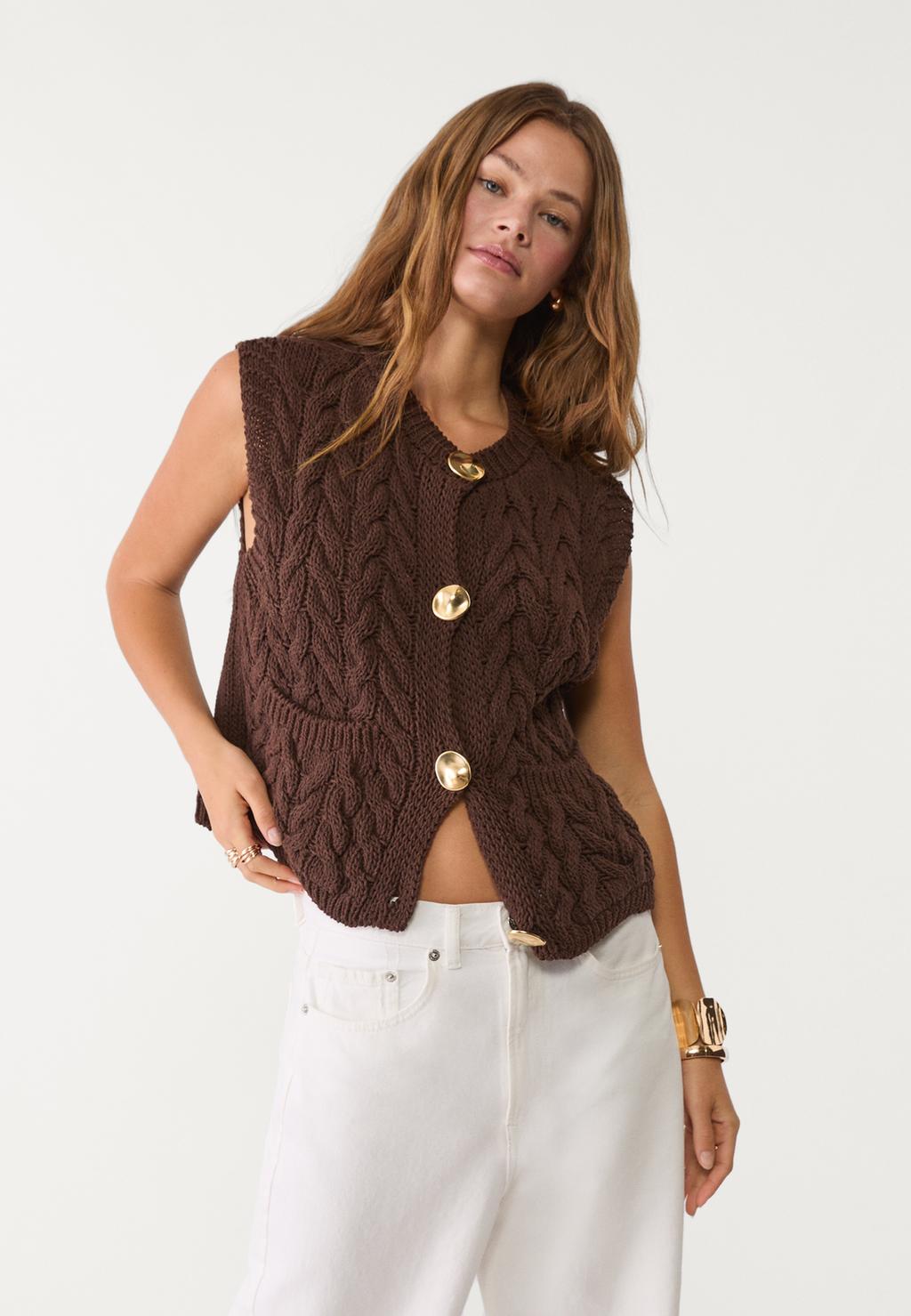 Cable-knit vest with golden buttons