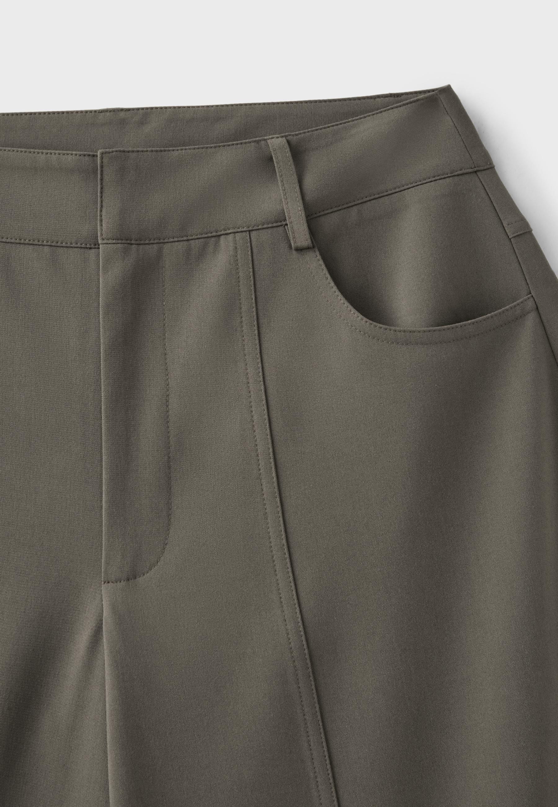 Tailored barrel trousers — Brown