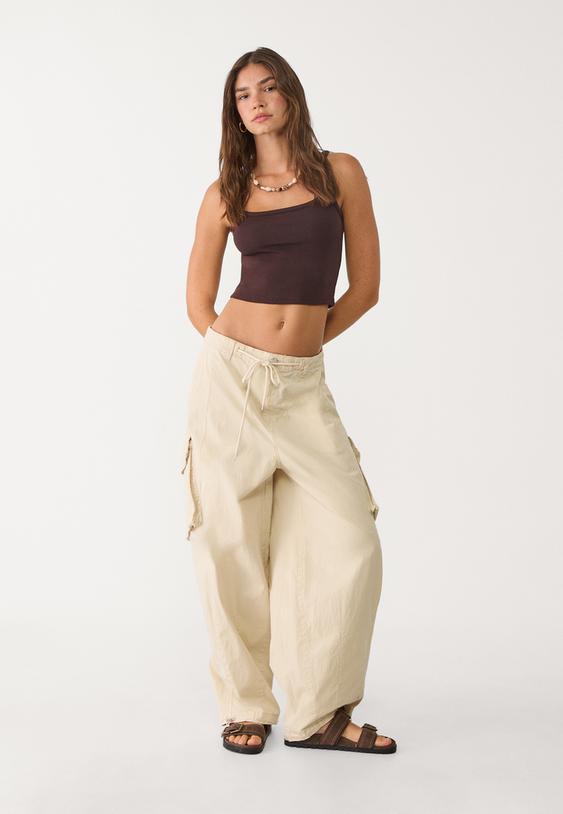 top a bretelline elasticizzato