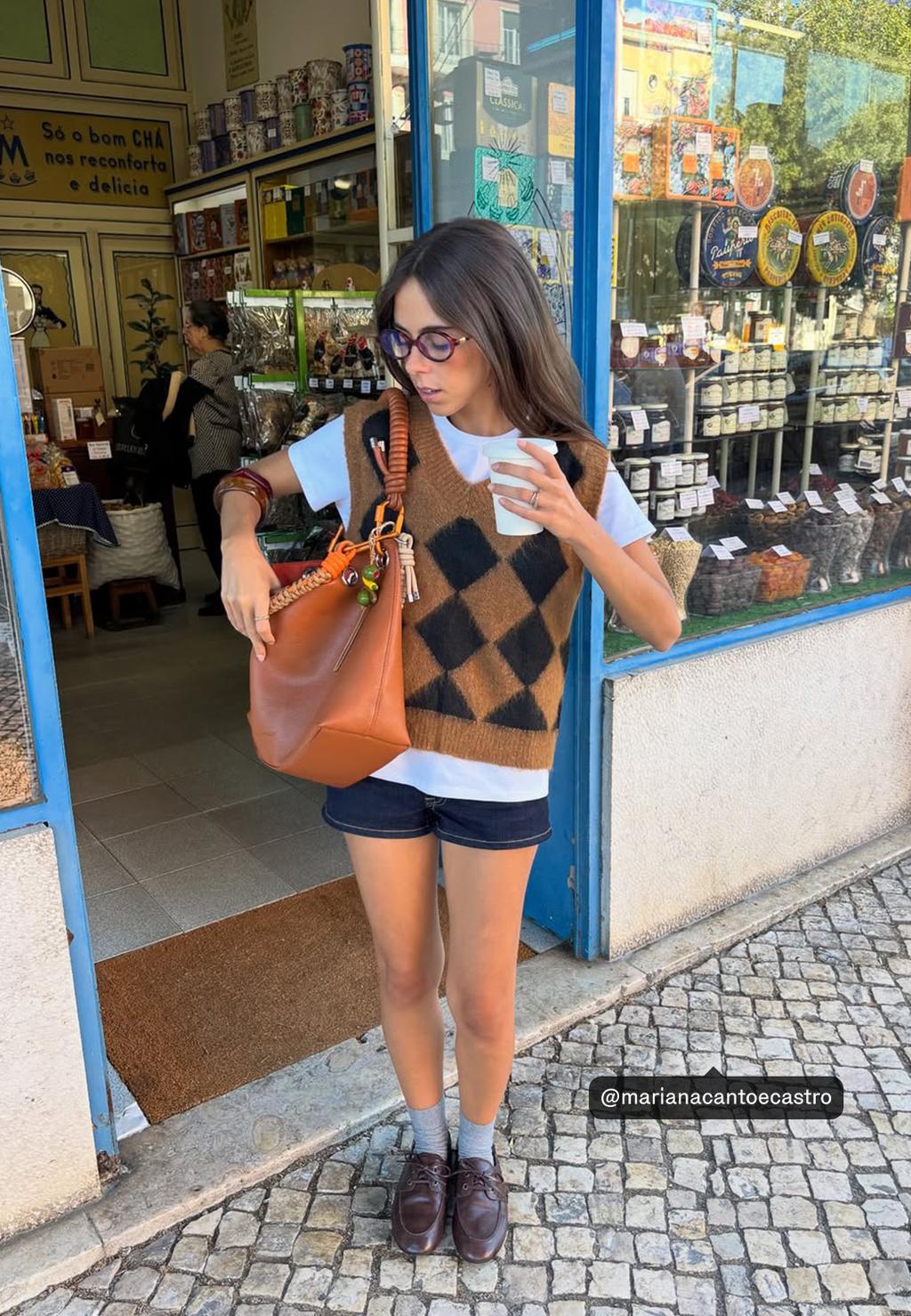 Basic T-Shirt mit weichem Griff und regulärem Schnitt