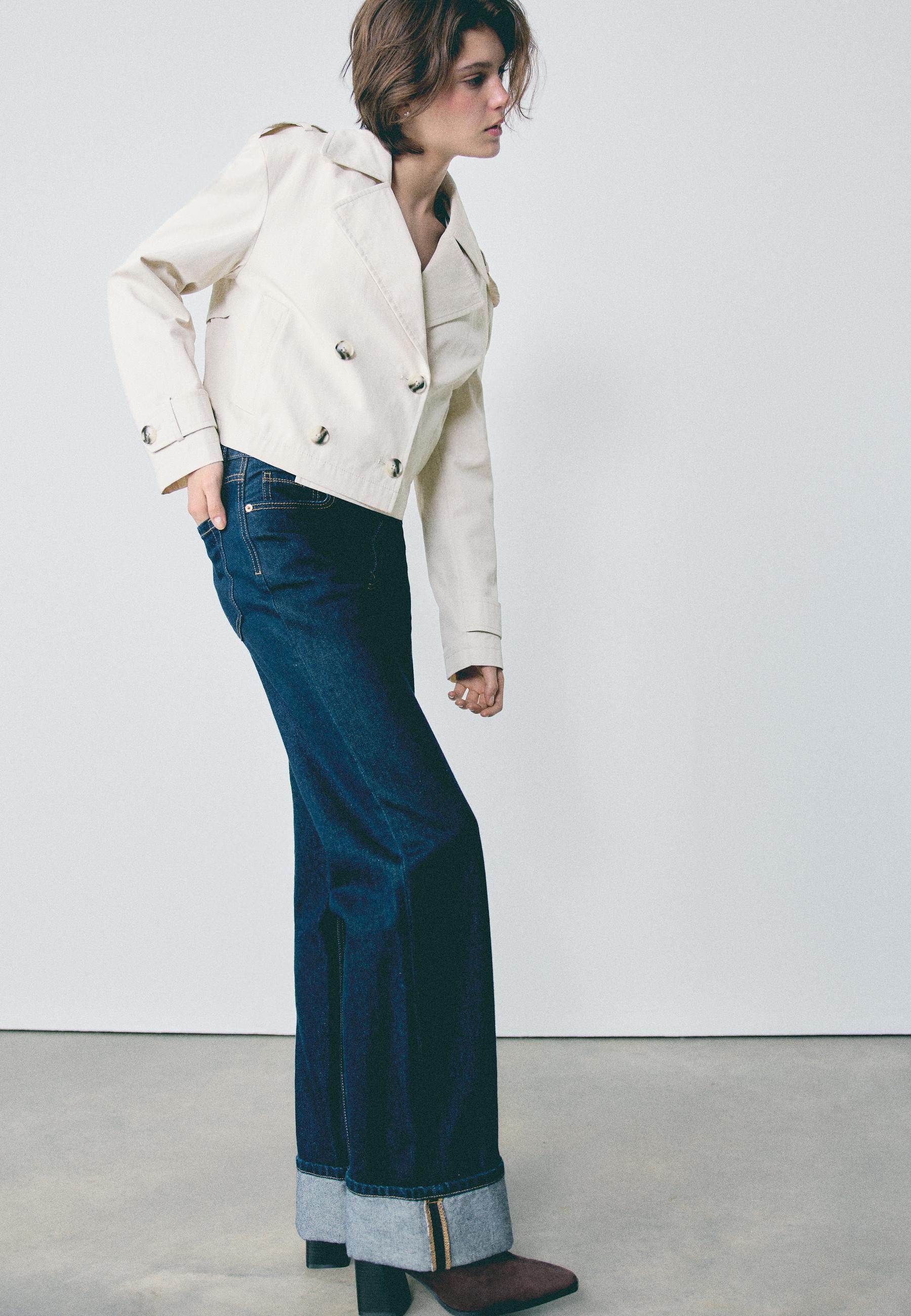 Short double-breasted trench coat — Stone