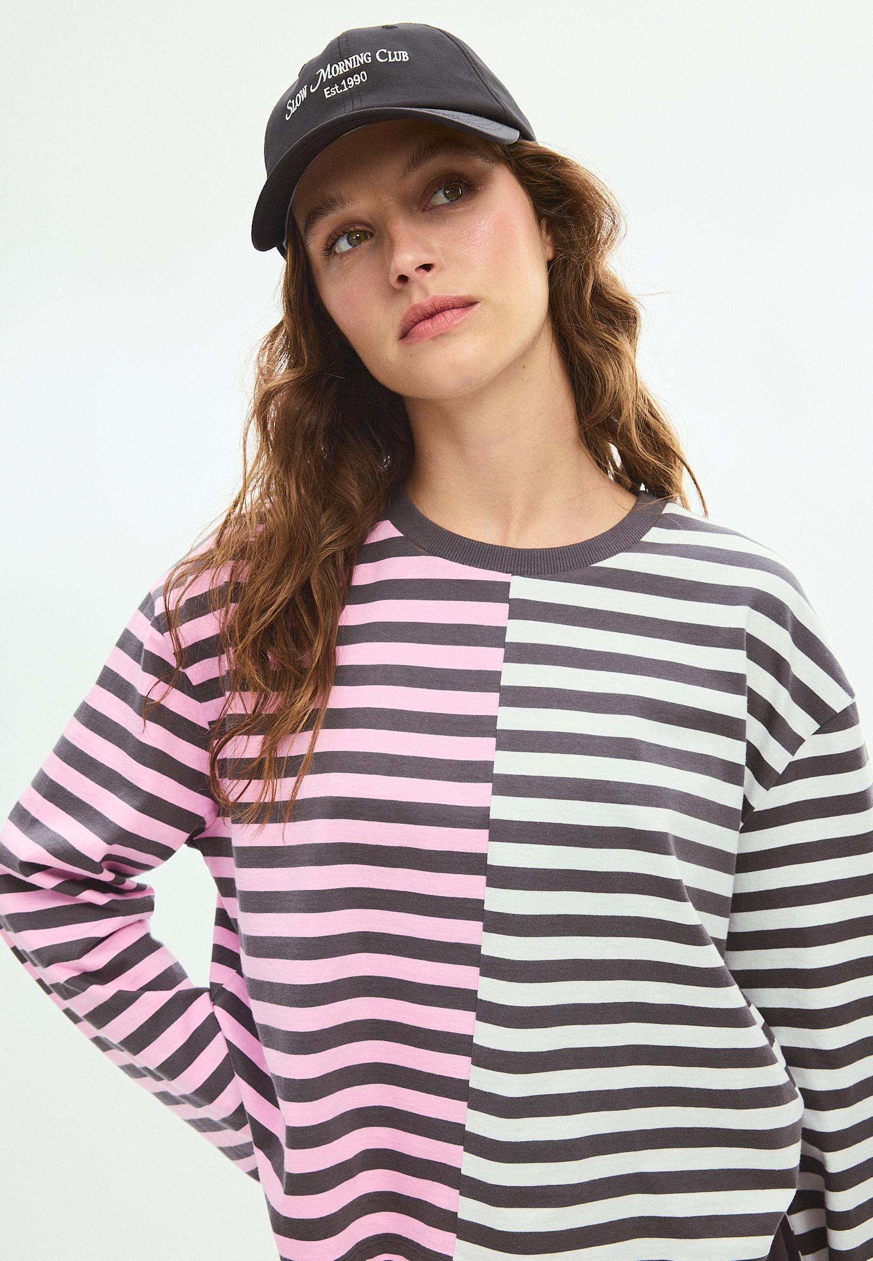 Sporty embroidered cap — Black