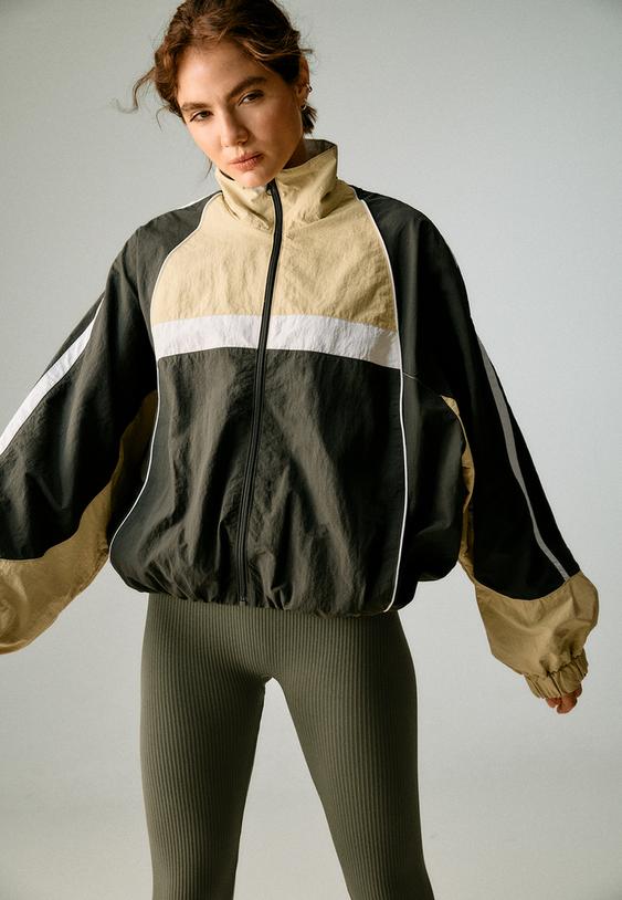 Stradivarius Regular Colourblock Windbreaker Khaki L