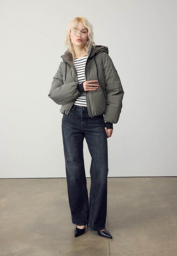 Stradivarius Hooded puffer jacket Khaki XS (STRADIVARIUS) Stradivarius Hooded puffer jacket Khaki XS (STRADIVARIUS)