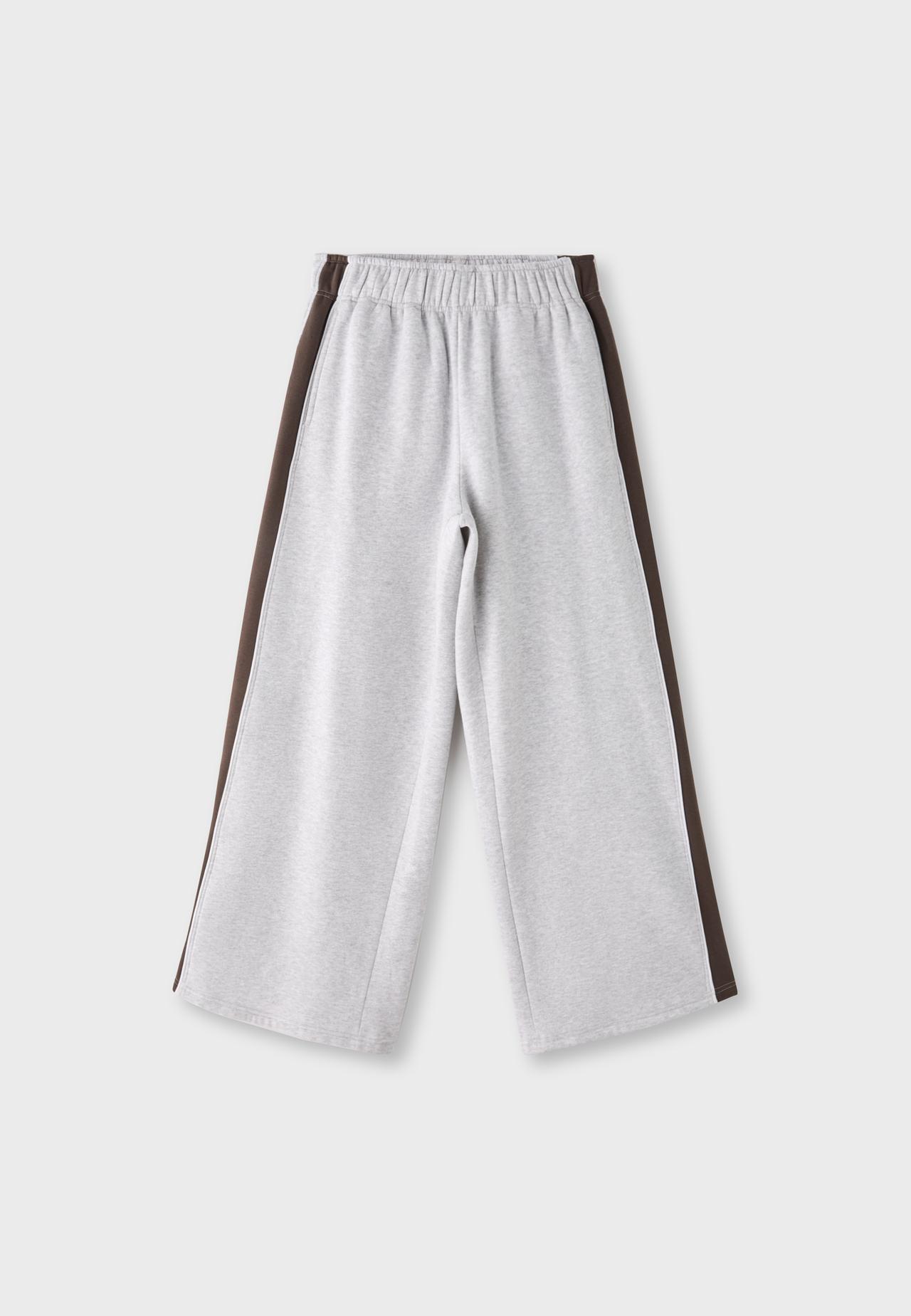 Plush side-stripe joggers — Brown
