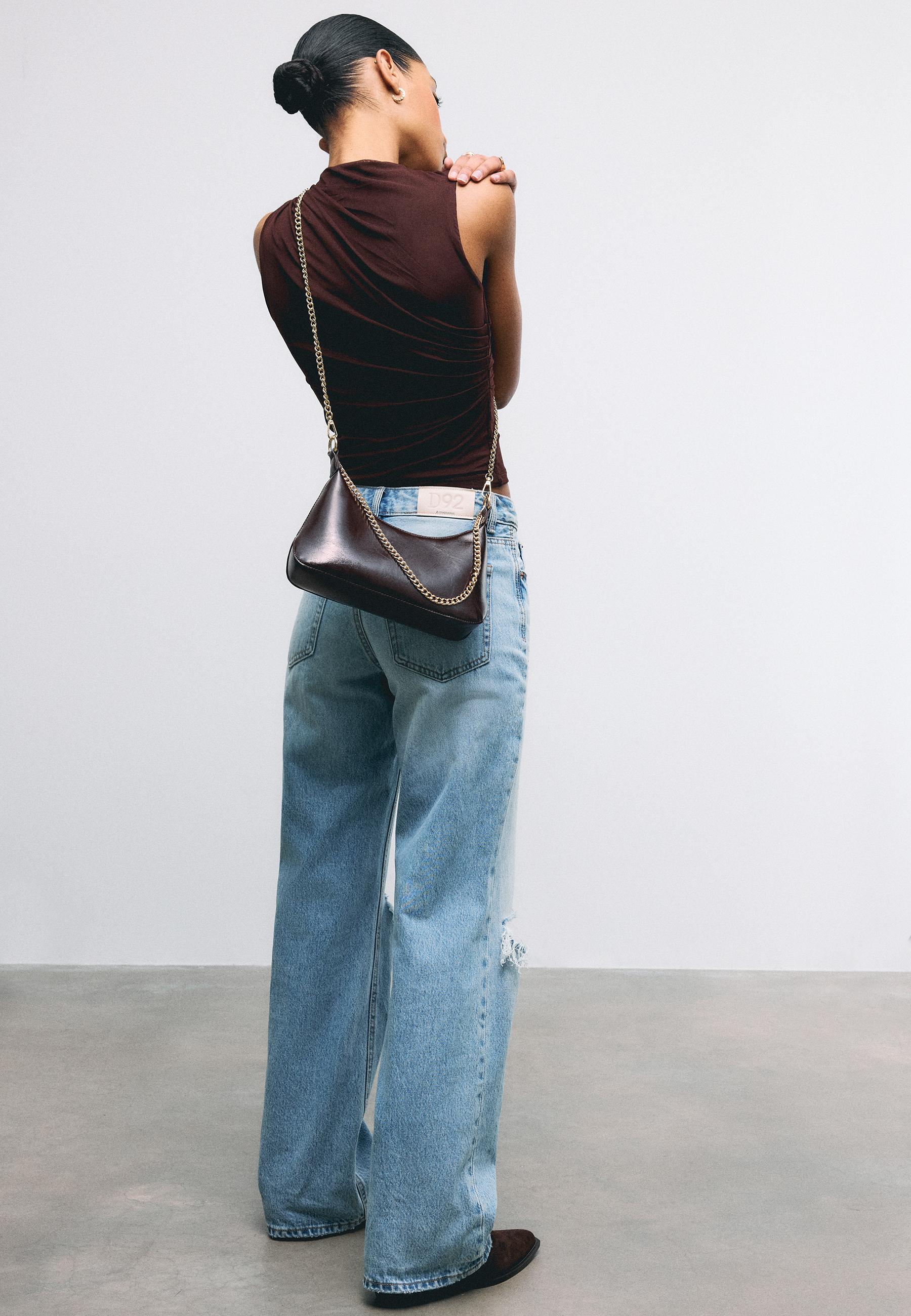Crossbody bag with chains — Brown
