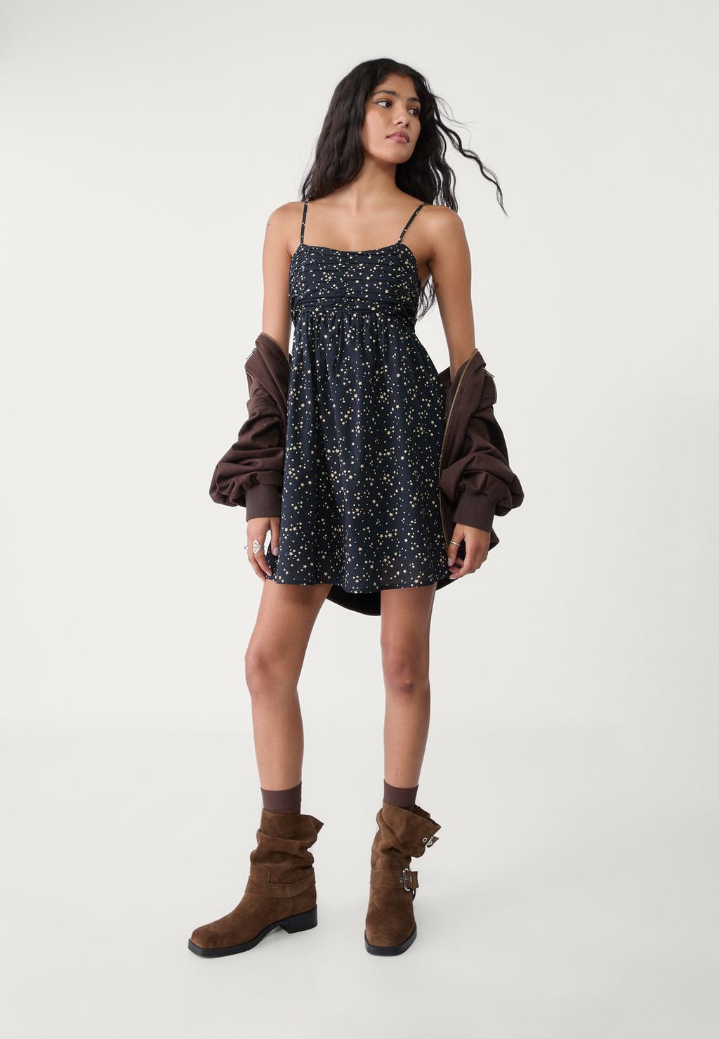 Vestido fluido corto frunce