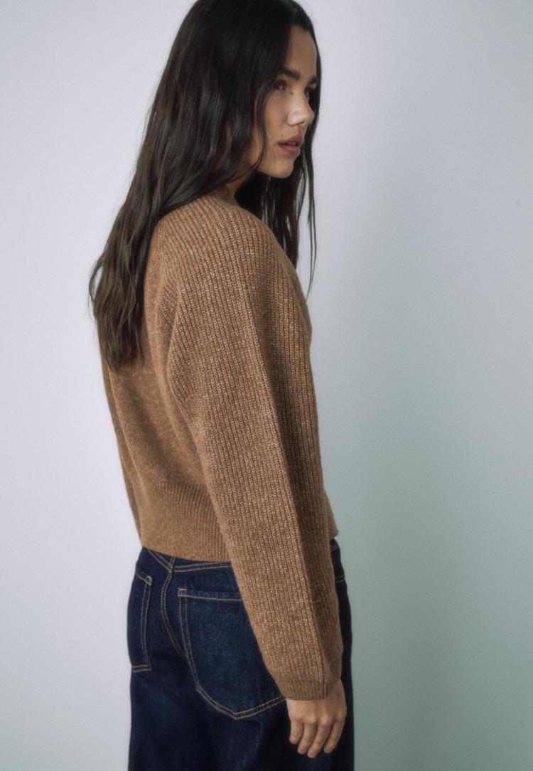 casaco de malha com botoes