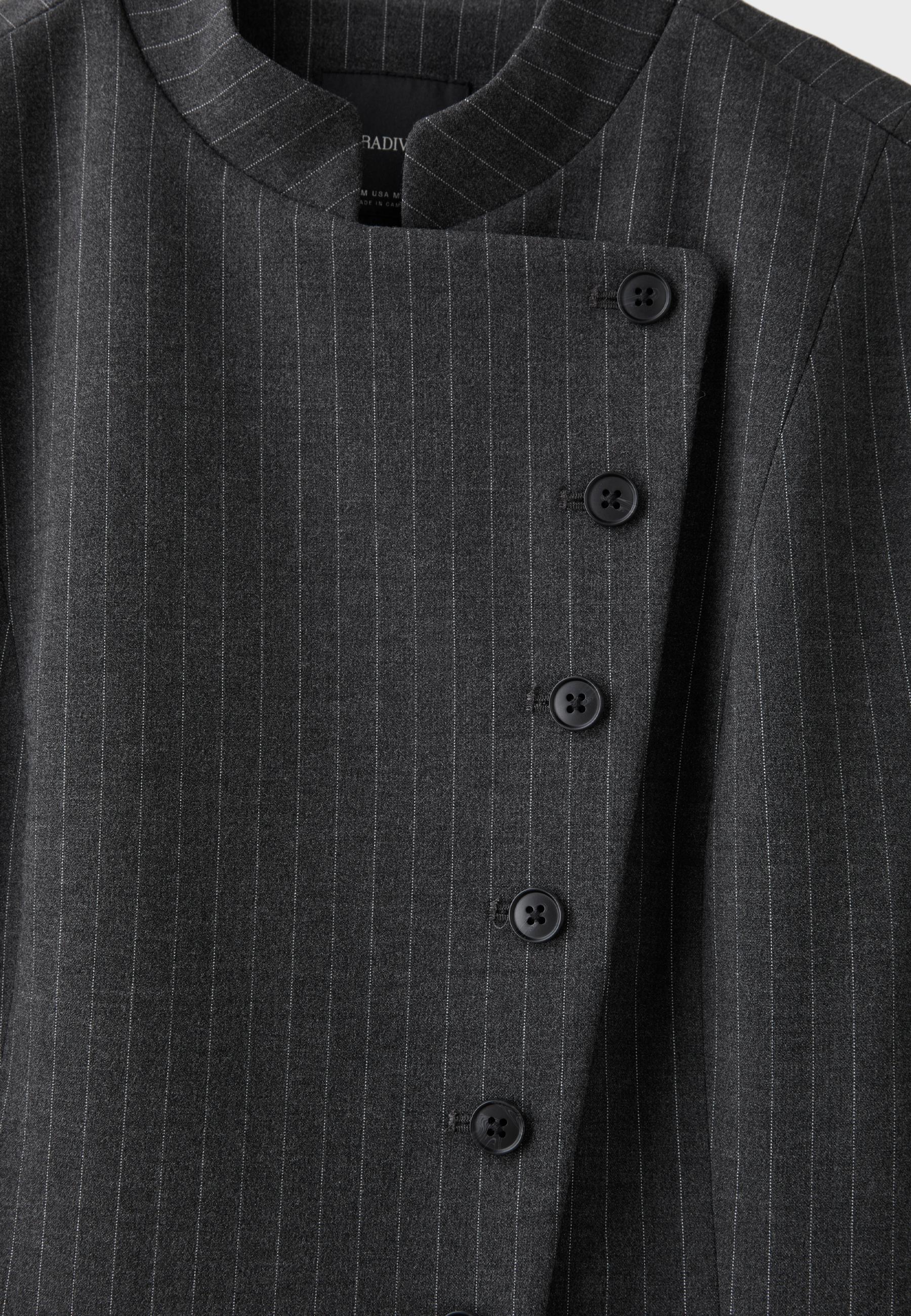Stradivarius Asimetrik çok düğmeli blazer görsel 4