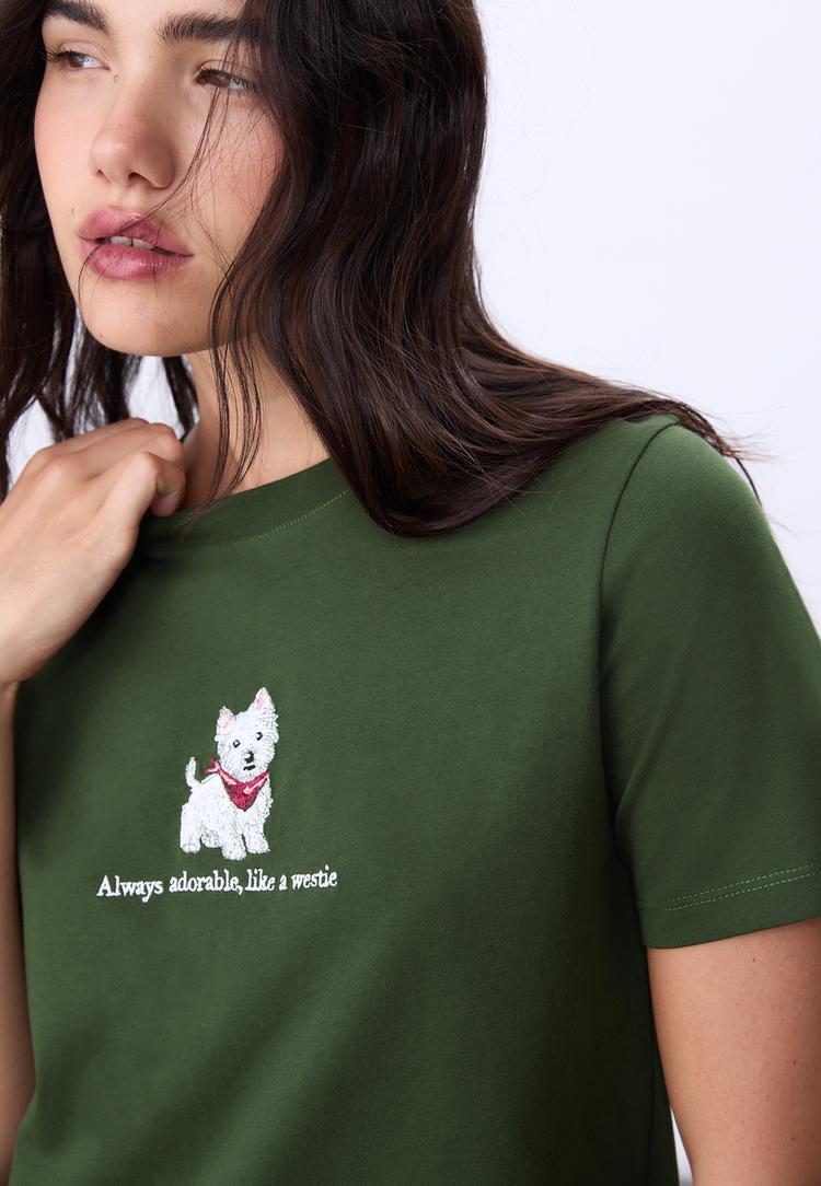 maglietta con cagnolino ricamato